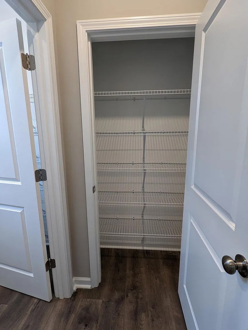 Room in 4 Bedroom Home at Bayou Dr