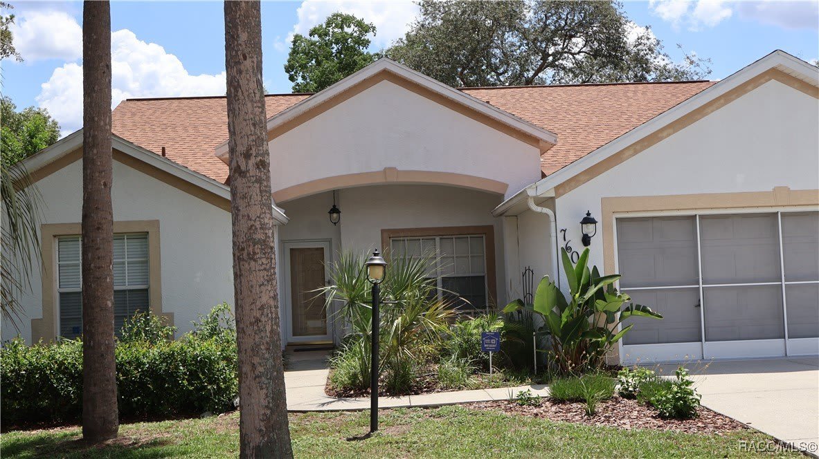760 W Barrymore Drive