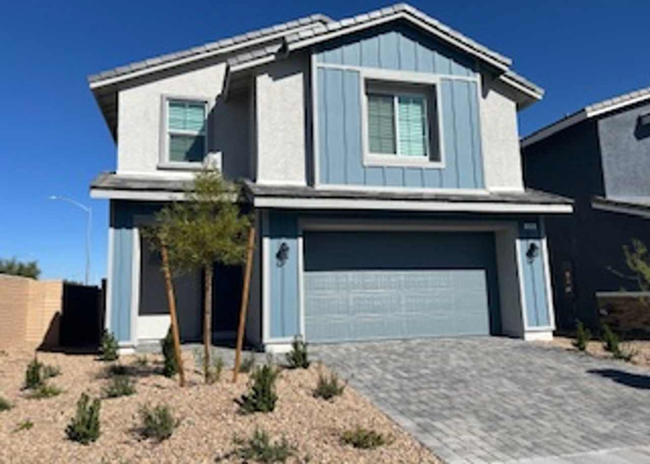 Spacious New Home with 5 Bedrooms in Henderson