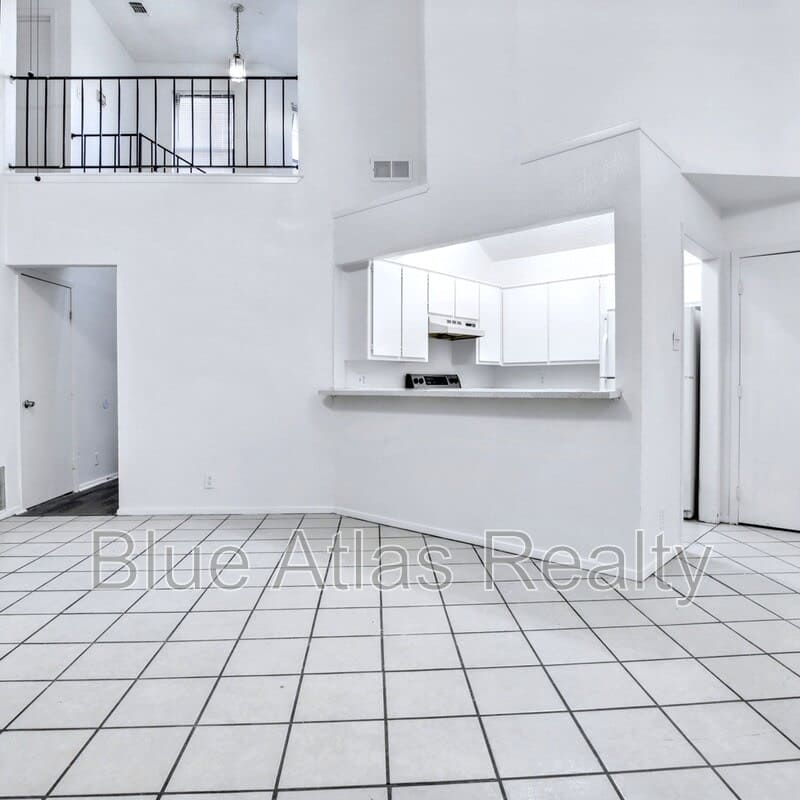 1705 La Salle Drive - A