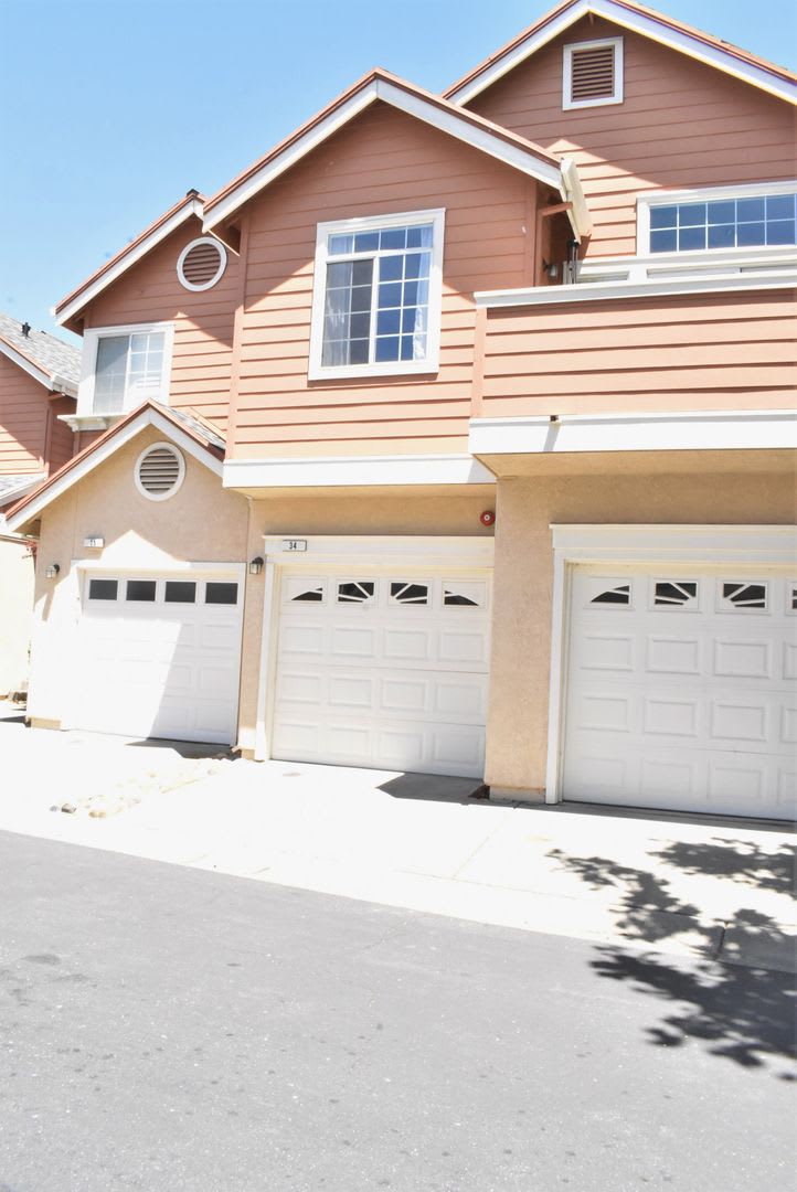 Condo unit close to TAFB and Amtrak train station!