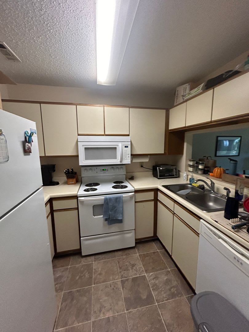 Chapel Hill/Mill Creek Condo