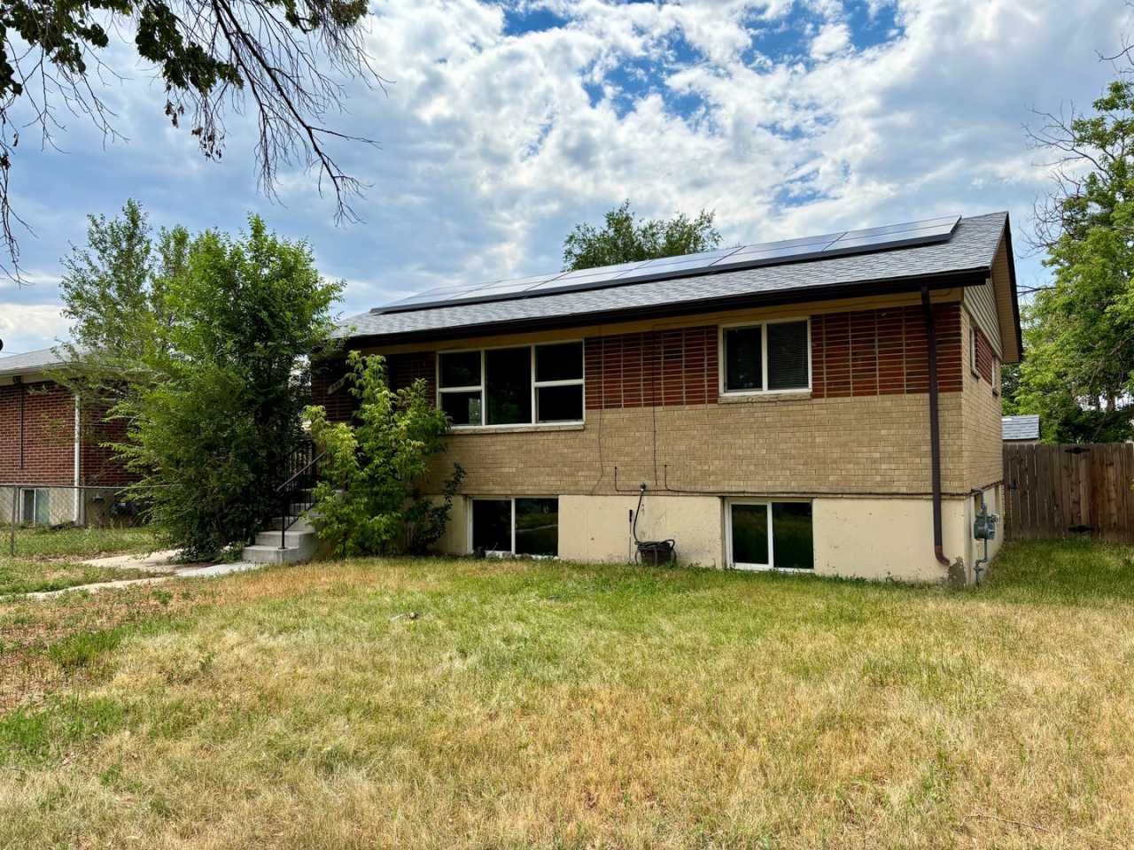 Spacious 4-Bedroom, 2-Bathroom Home with Roommate-Friendly Layout