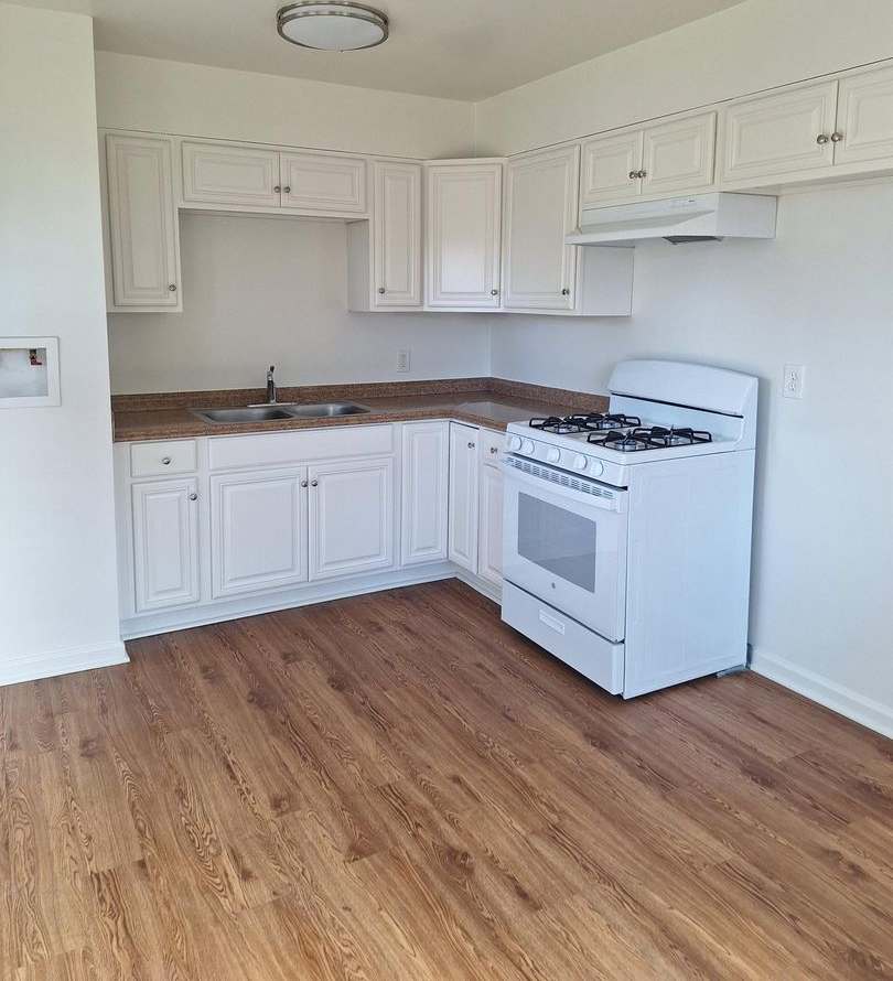 4888 Clairemont Drive, San Diego, CA 92117