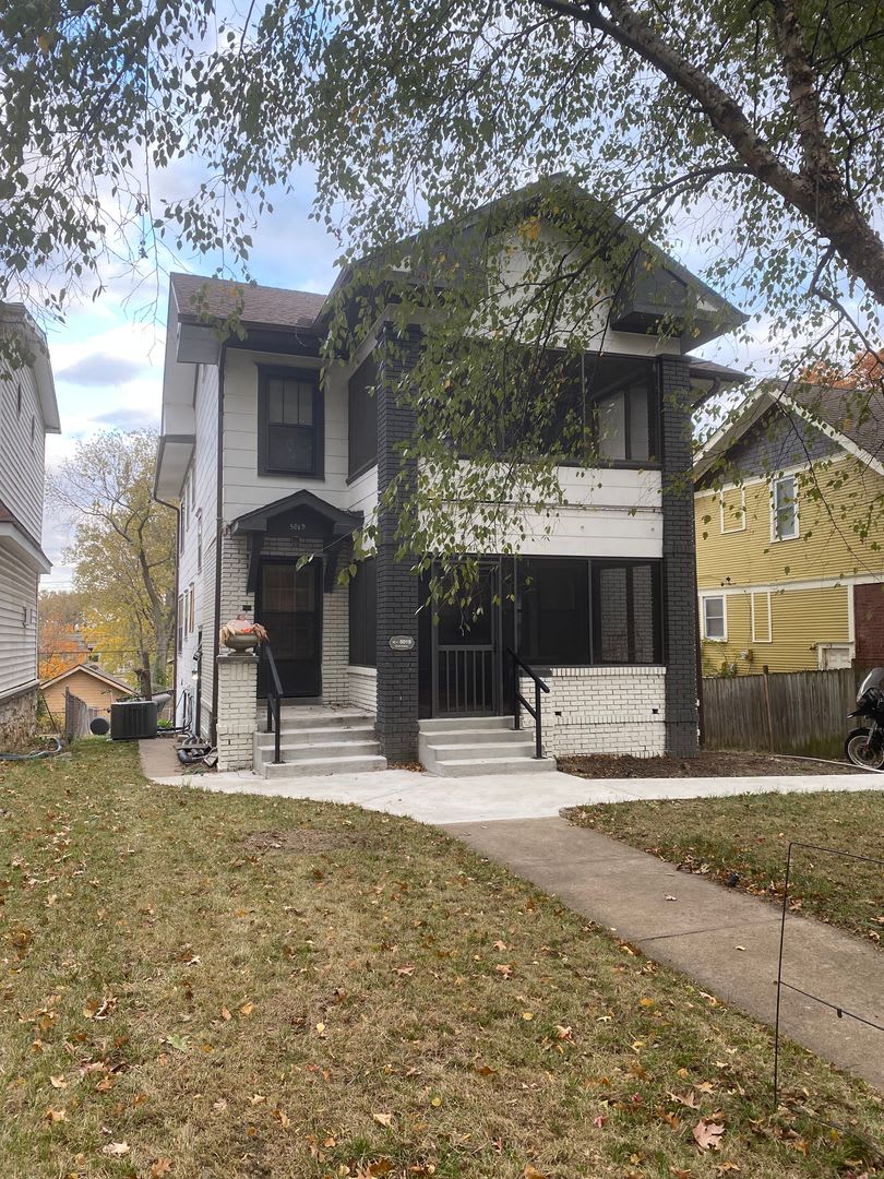 Duplex walking distance to Rockhurst University/UMKC