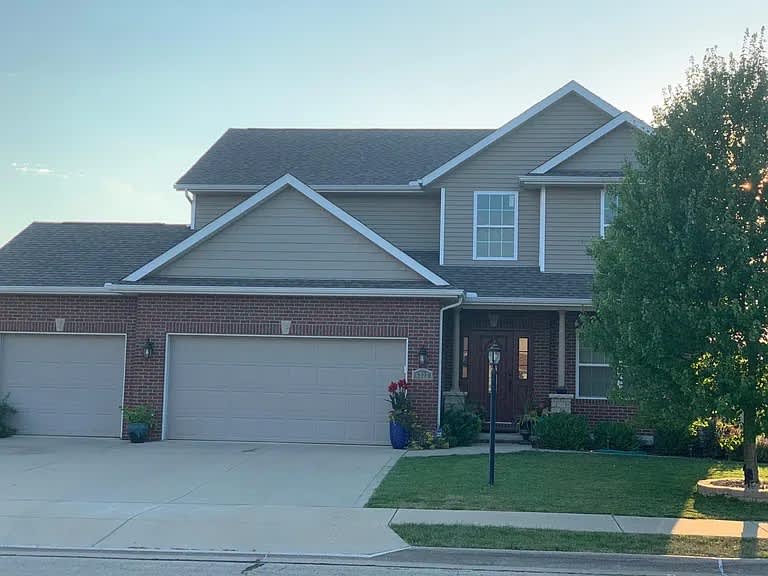 6727 North White Fir Drive