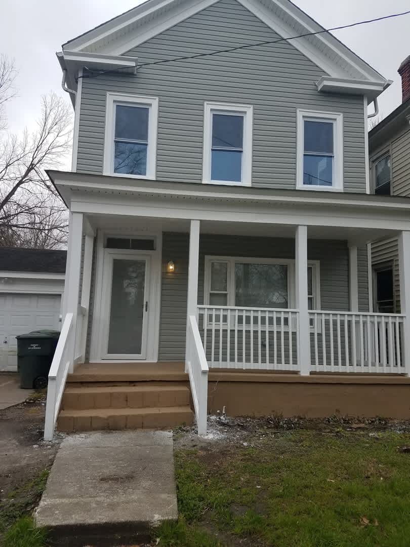 Spacious 4 bedroom 2 bath renovated single family home w/ garage