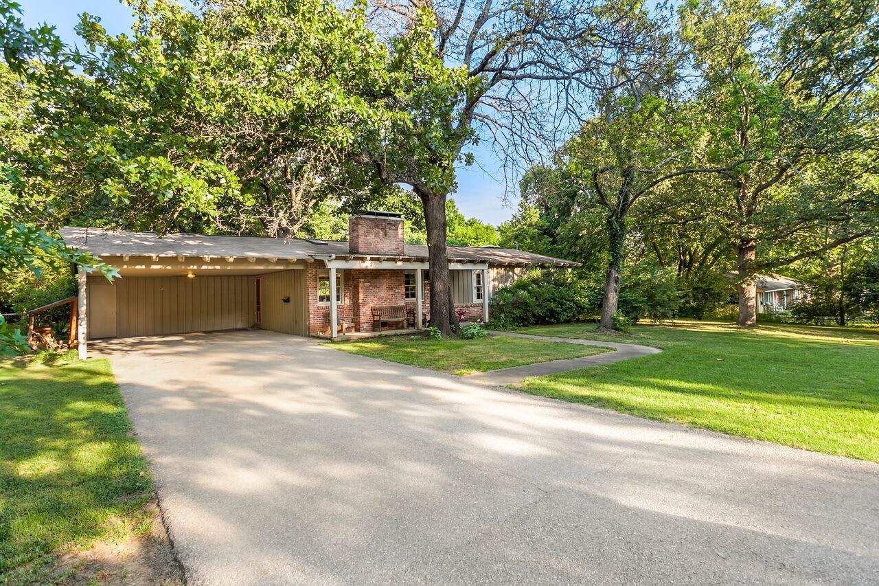 Beautiful 3BR/2BA home Pre-leasing