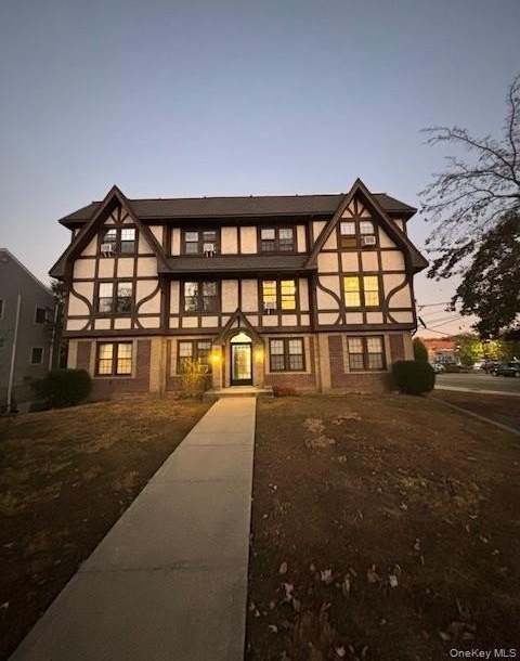 28 West Neck Road unit: 14