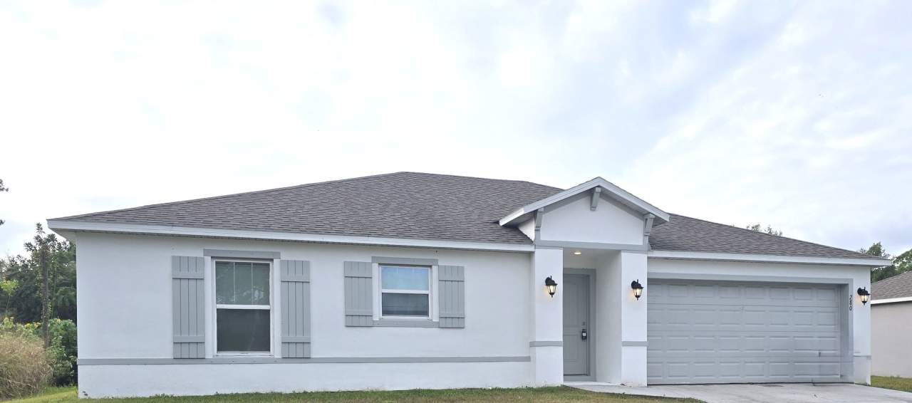****BEAUTIFUL 4/2 HOME IN PALM BAY