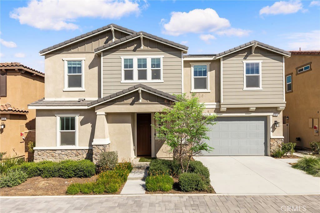 4014 E Catalina Street