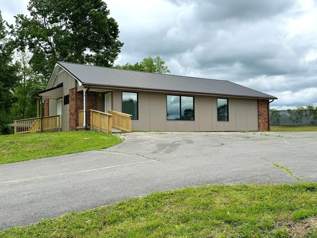 96 lamplighter rd.