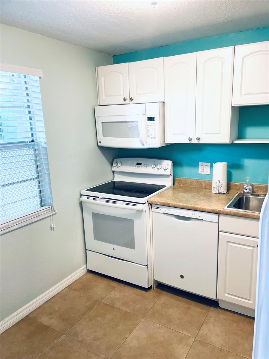 7839 Golf Circle Drive