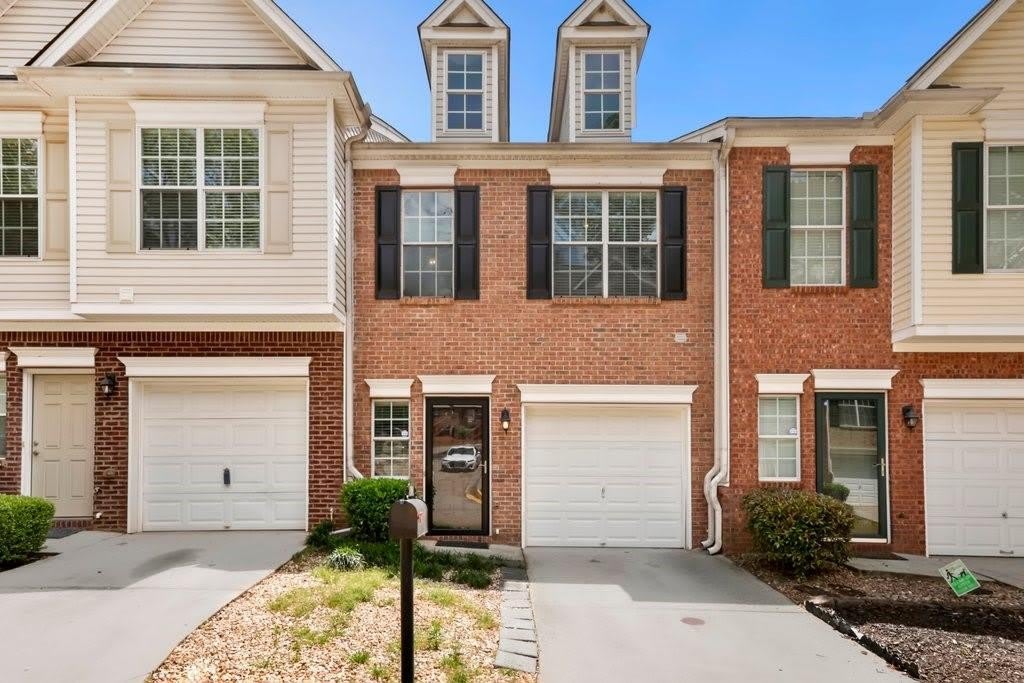 786 Brookside Parc Lane