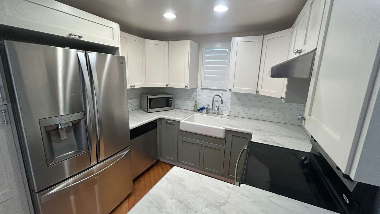 Top-Floor Old Town Gem with Stunning Views  Modern Comforts!