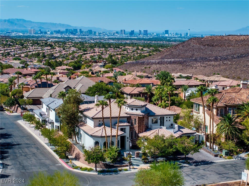 779 Clove Court