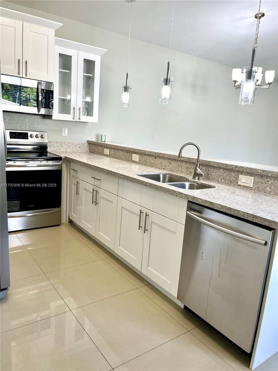 1125 Northwest 2nd Avenue