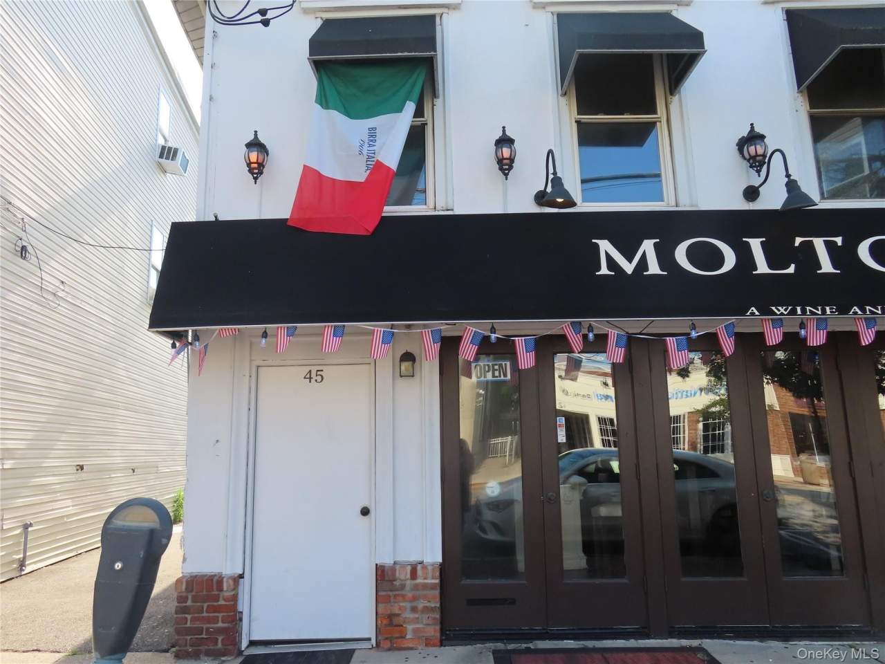 45 Deer Park Avenue unit: 2Nd Fl