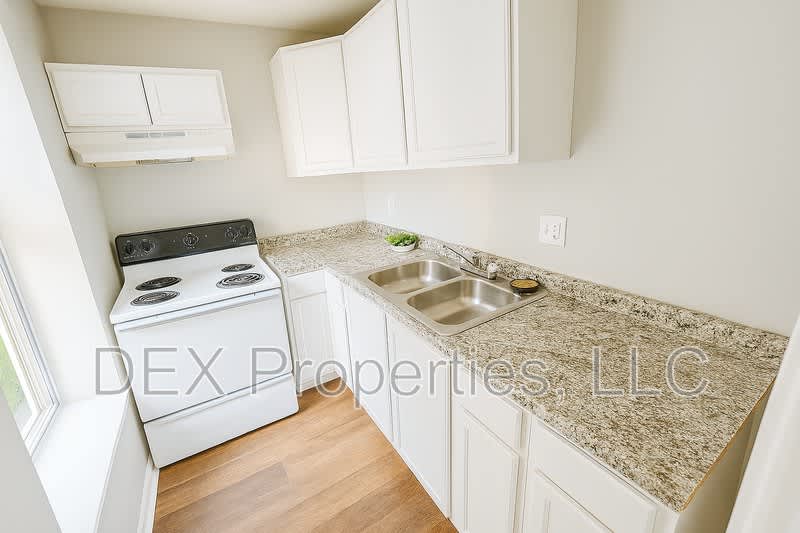 1324 Academy Avenue - C