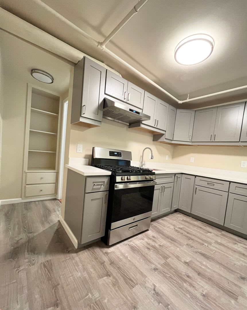 Newly Renovated Ground Floor 1x1 in Hayes Valley SF!