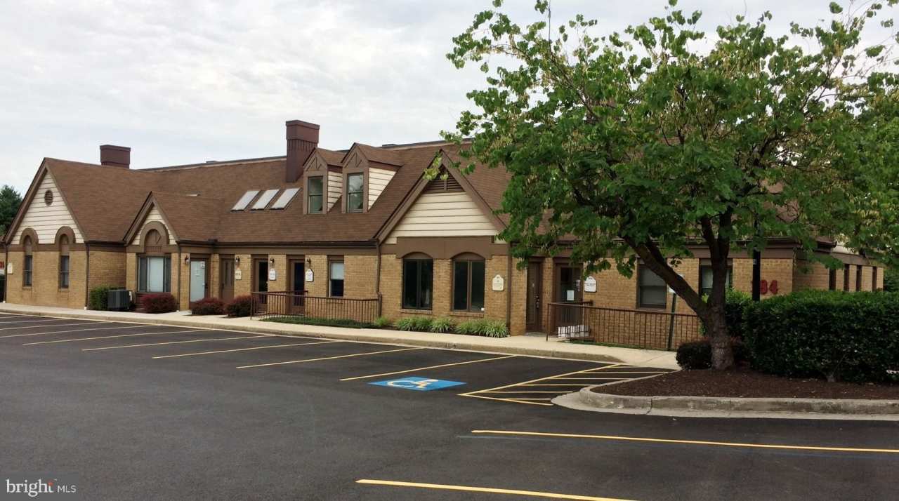 184 THOMAS JOHNSON Drive unit: 3F