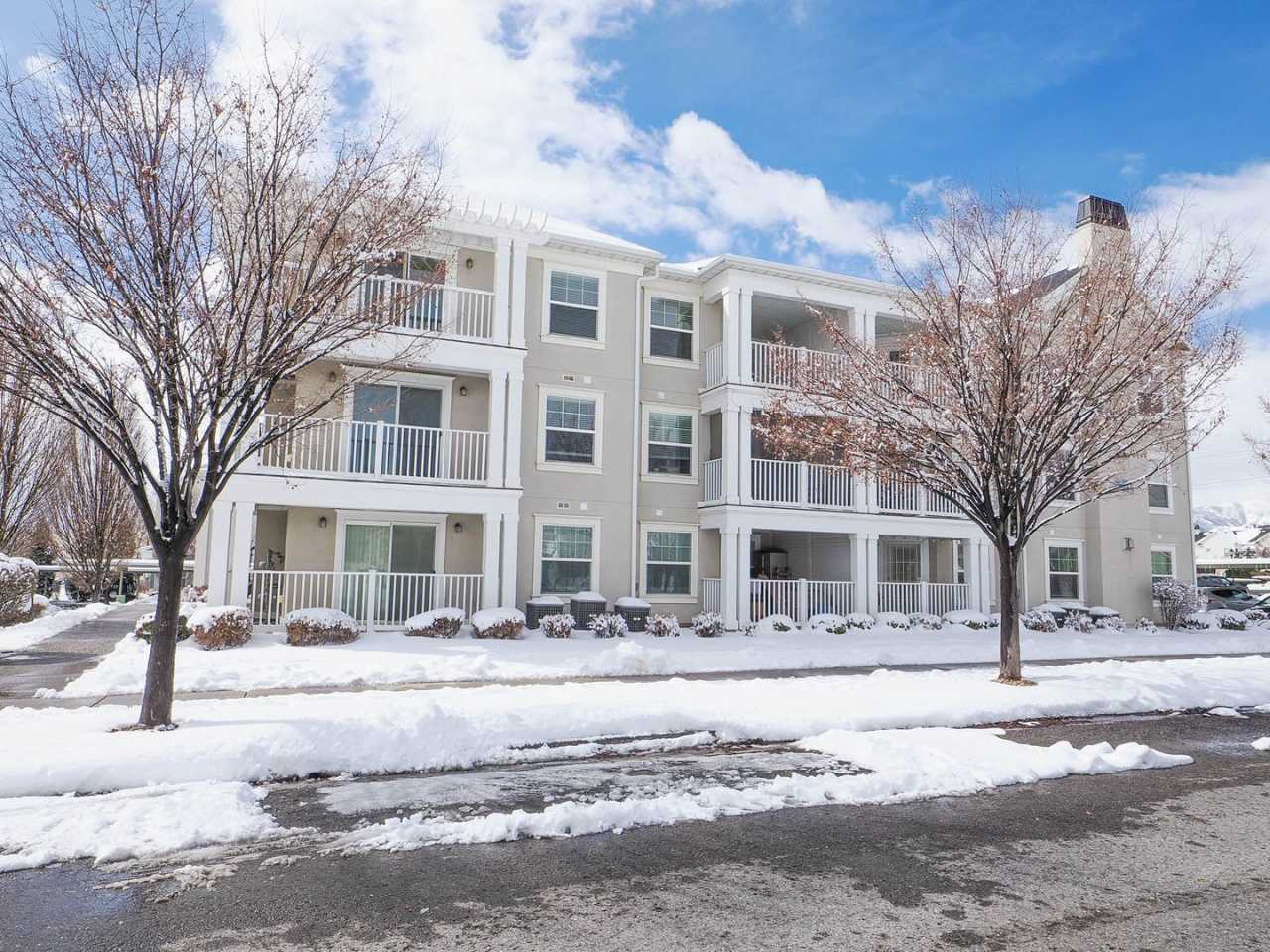 Beautiful Daybreak Condo