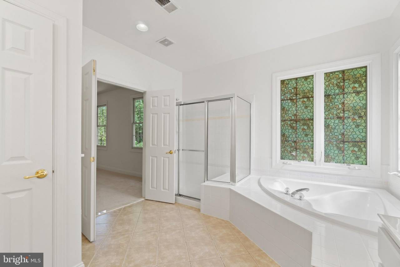 13049 TAVERNER Loop W