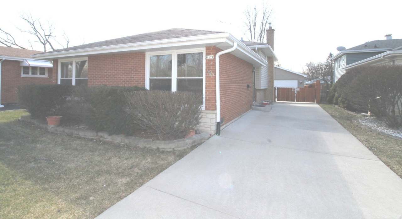 1123 Ridge Road