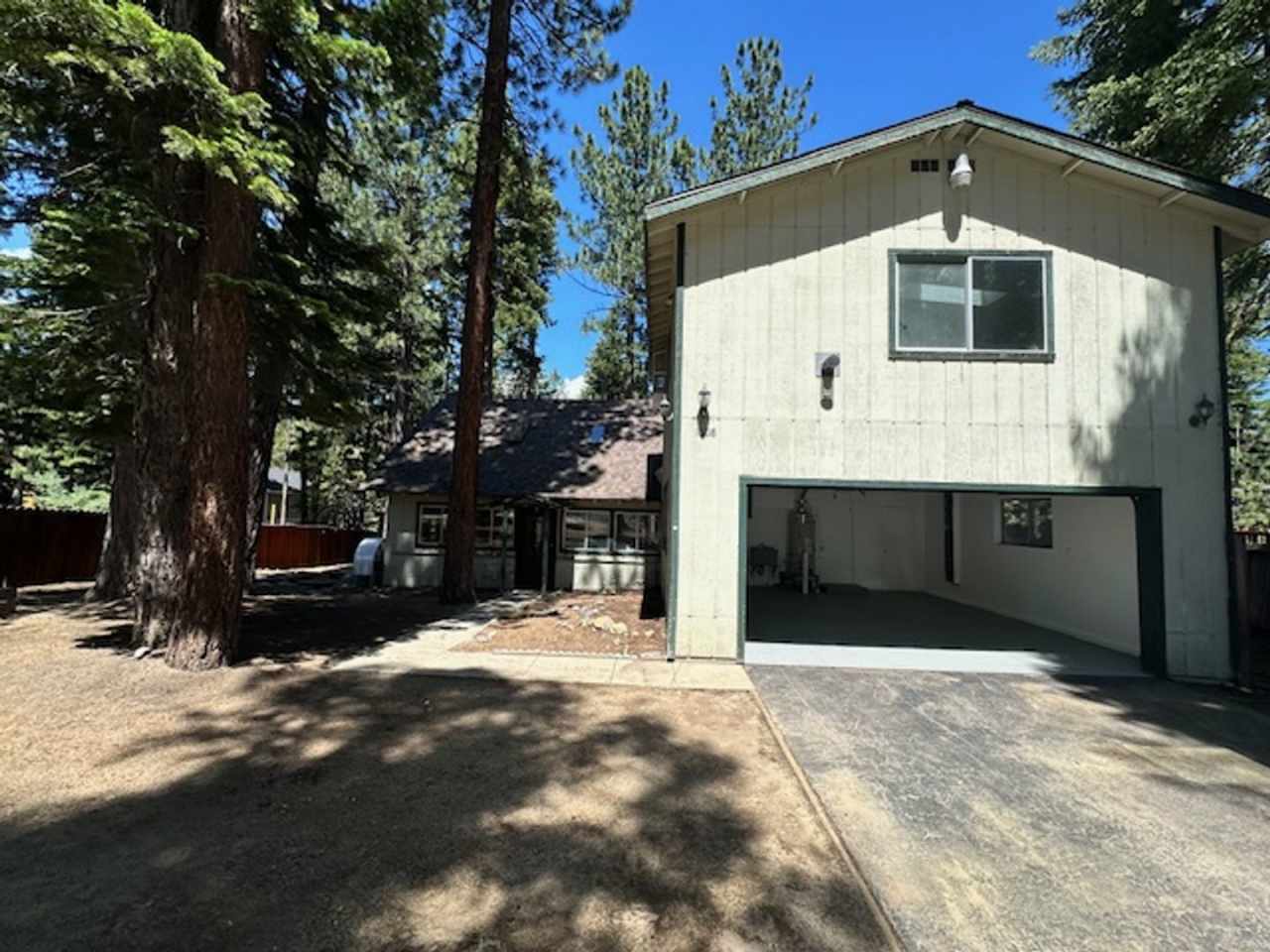 Newly updated pet friendly 4Bd 3Ba home! Call and inquire today!!