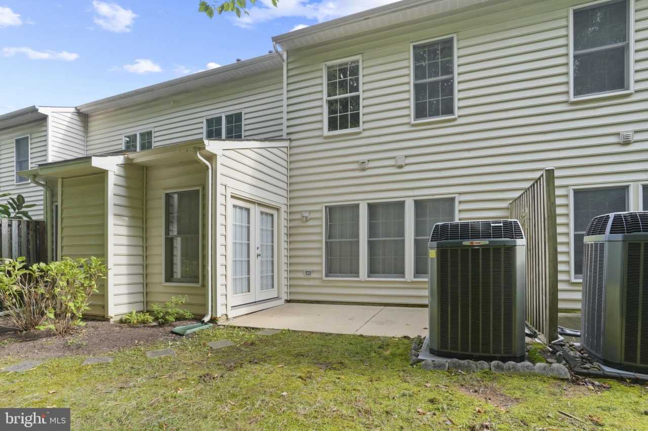 338 COLONY POINT Place