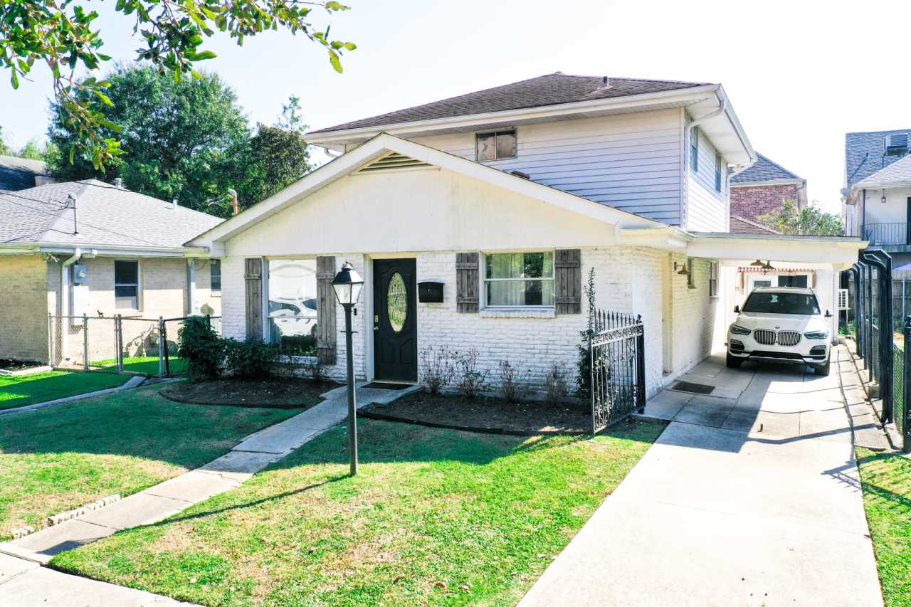 278 West Robert E Lee Boulevard