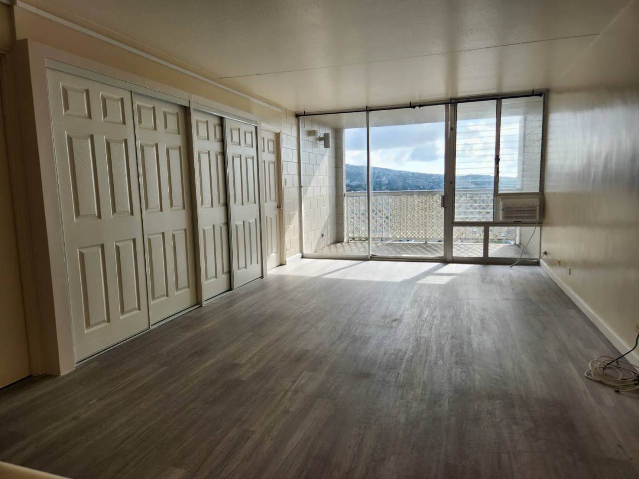 1320 Alexander Street #904 - 1