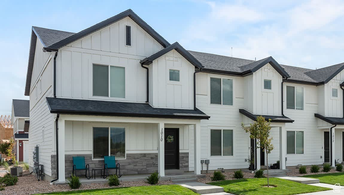 4092 South Pitchblack