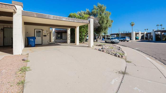 2724 South Azalea Drive