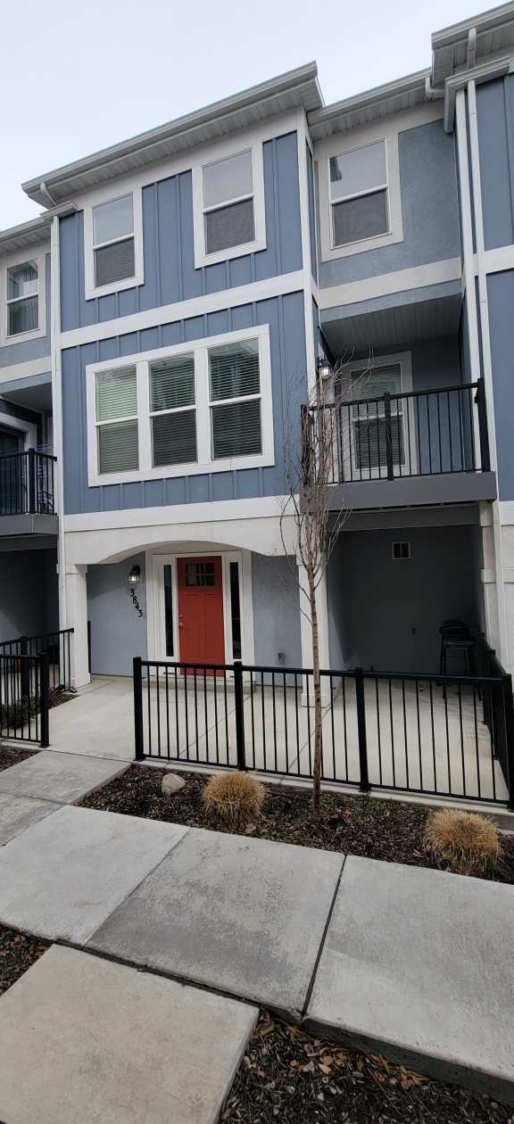 3843 Mossmorran Lane - 1