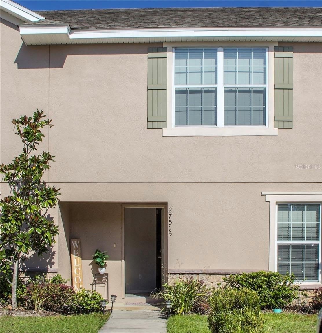 27515 DESERT WILLOW WAY