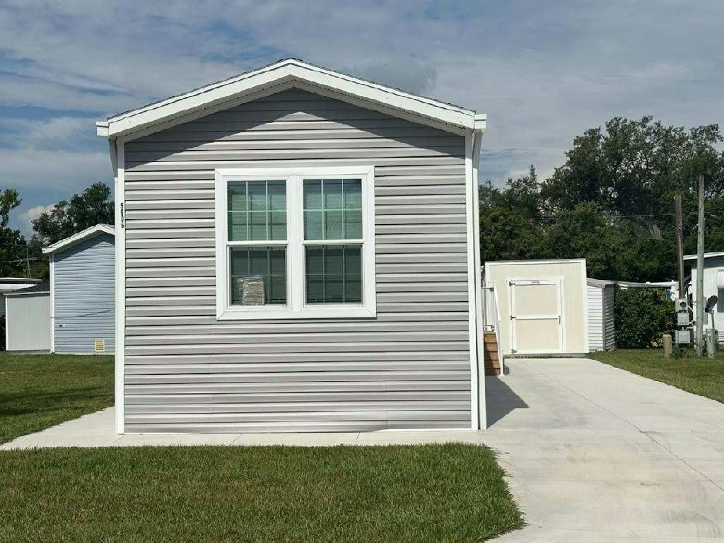 5605 Laura Street, #11