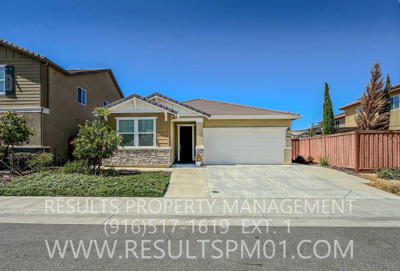 Beautiful Roseville 3 +Den Solar Home