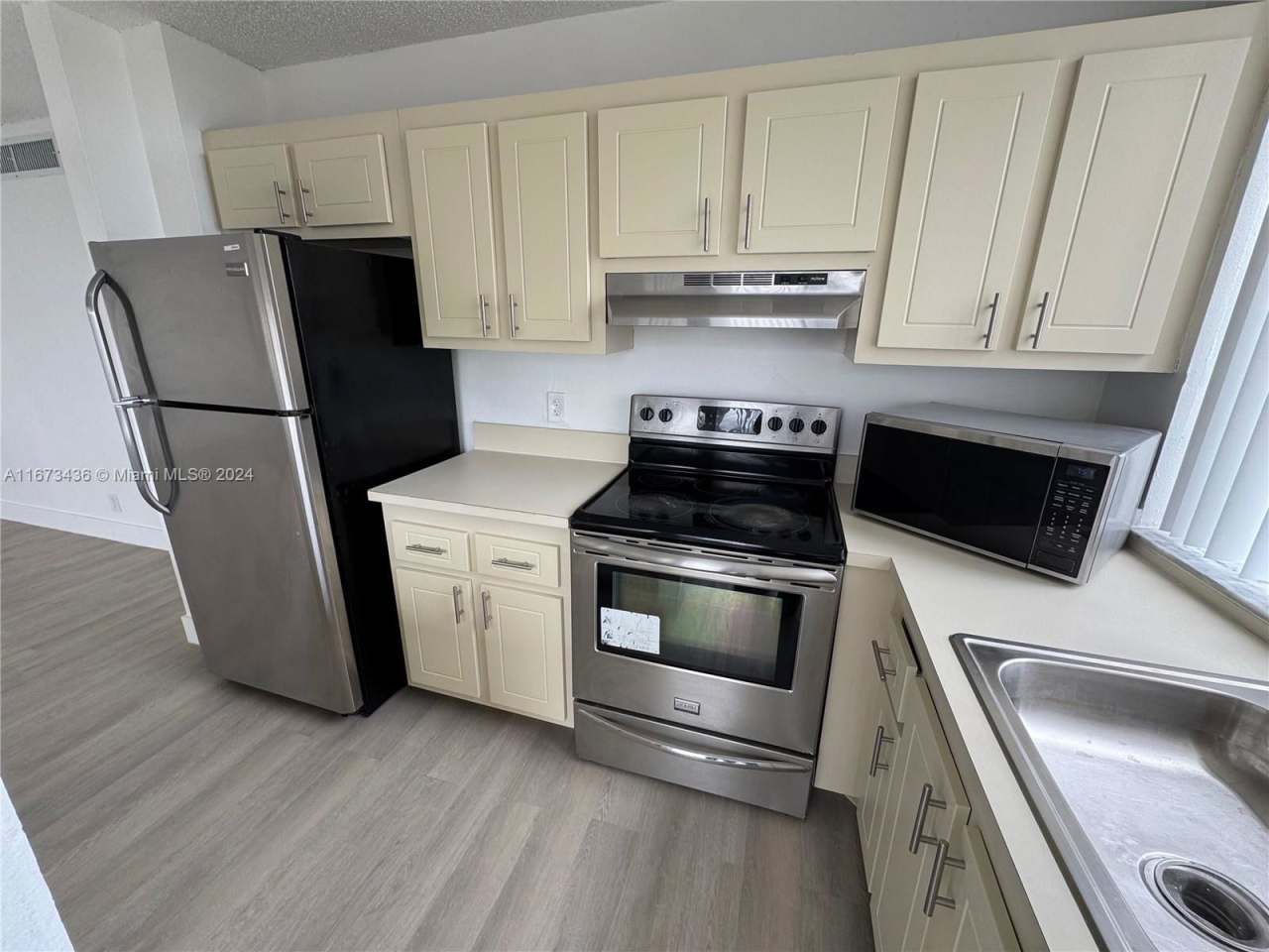 4026 Inverrary Drive