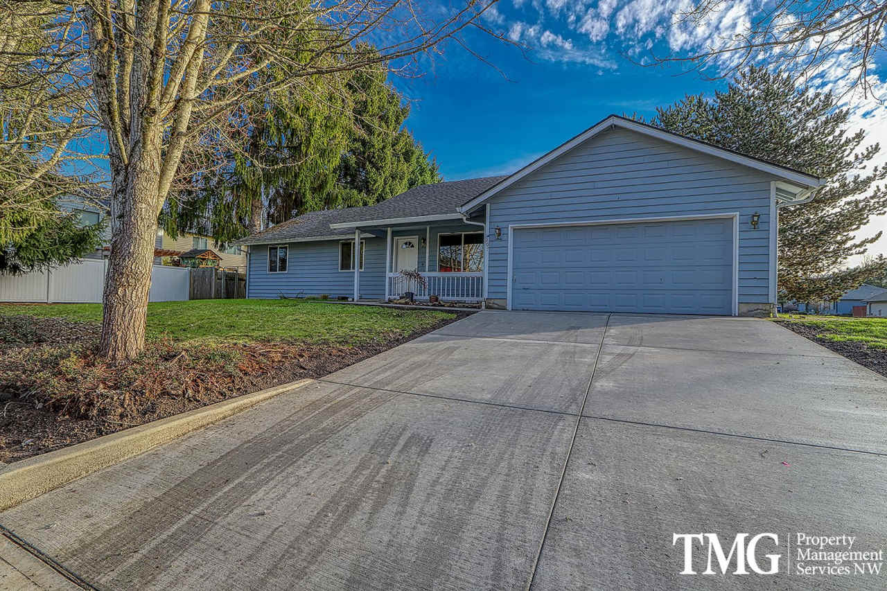 Corner Lot 3 Bedroom 2 Bath Ranch Style Home!