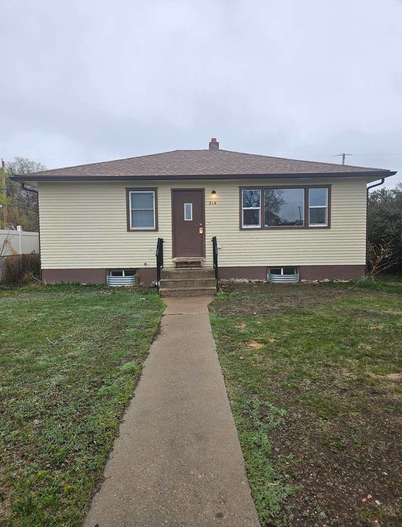 4 BED | 1 BATH | HOME | NORTH RAPID