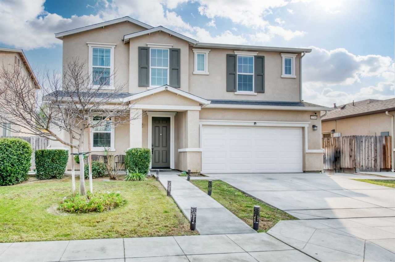 Wonderful 4 Bed / 2.5 Bath