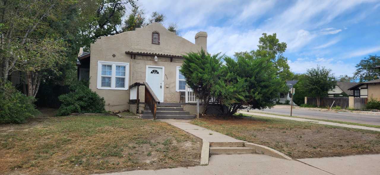 ALL PROSPECTIVE TENANTS MUST SUBMIT A $58 NON-REFUNDABLE APPLICATION FEE PER APPLICANT ONLINE AND BE PRE-QUALIFIED PRIOR TO ANY SHOWINGS