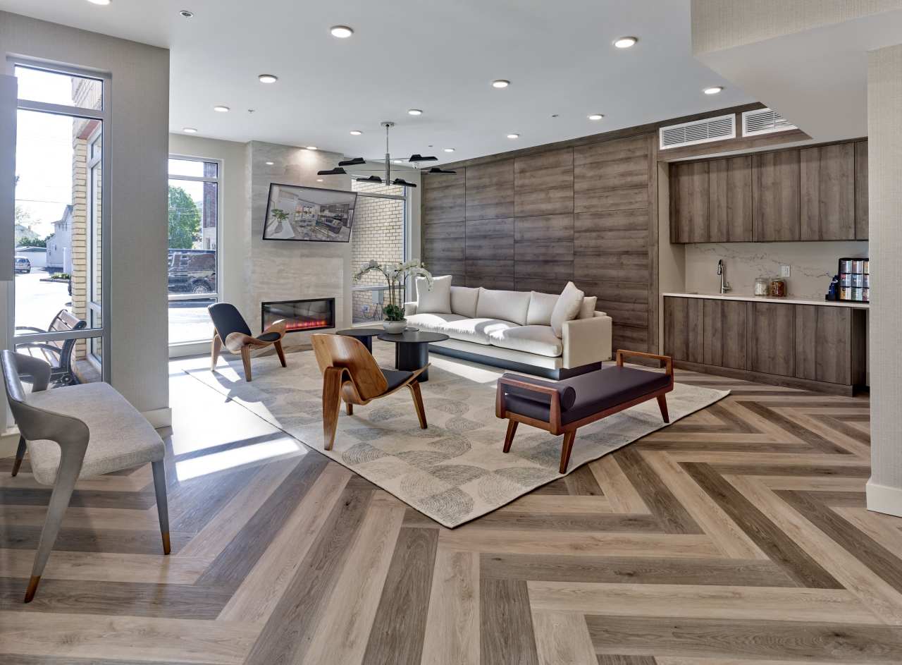 Crossings at Raritan Station