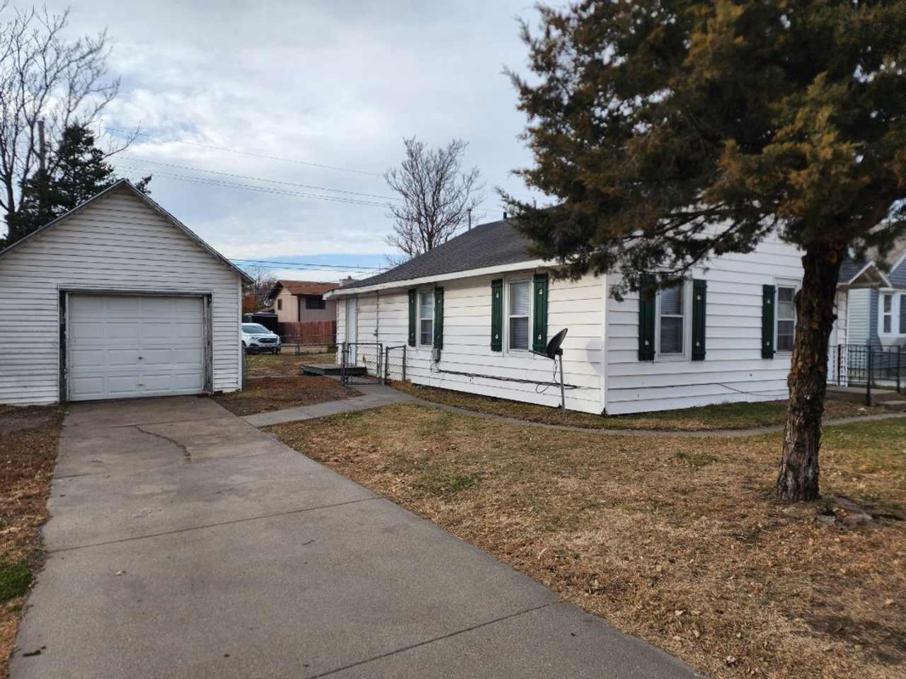 2 Bedroom with Garage