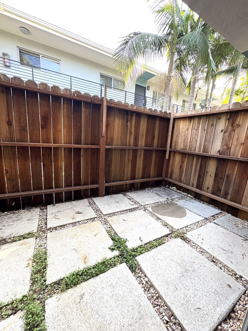 2727-2741 Abbot Kinney Blvd