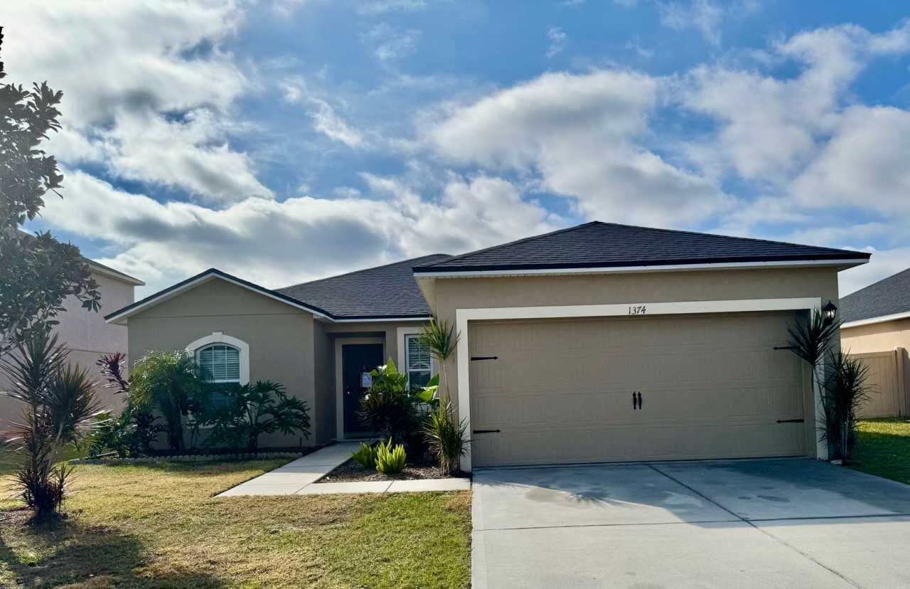 1374 Cypress Ridge Loop