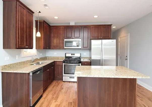 2450 West Diversey Avenue