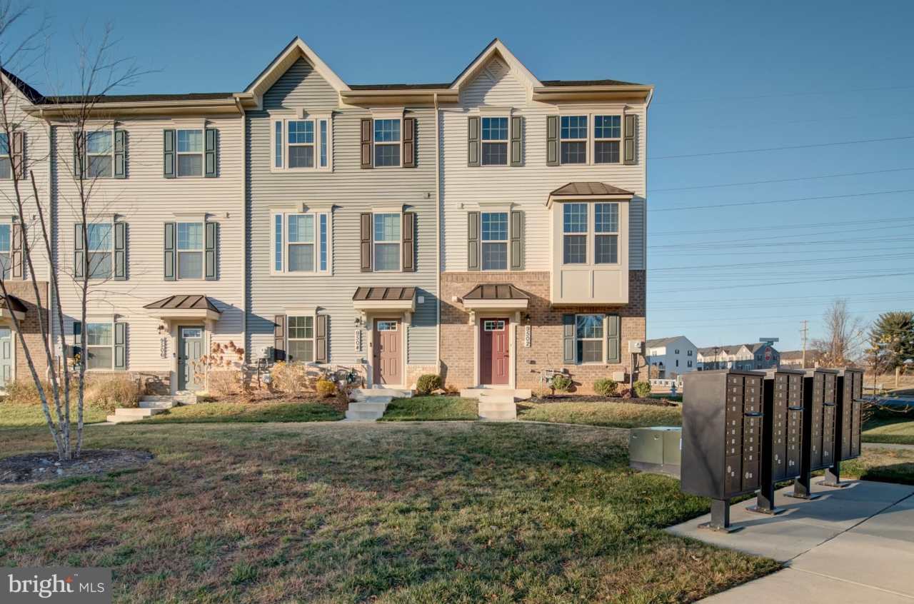 9502 AUTUMN BERRY Place