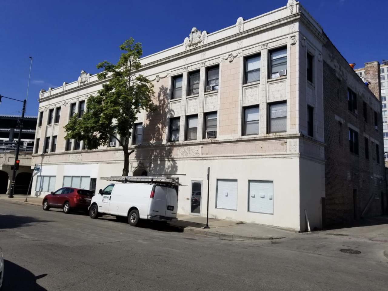 7608 North Paulina Street